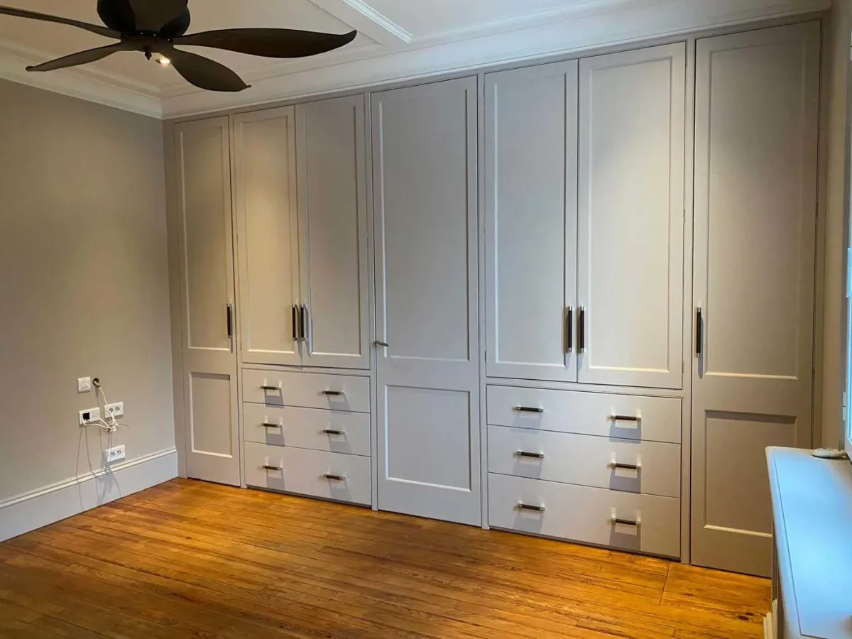 Fitted Wardrobe — Private