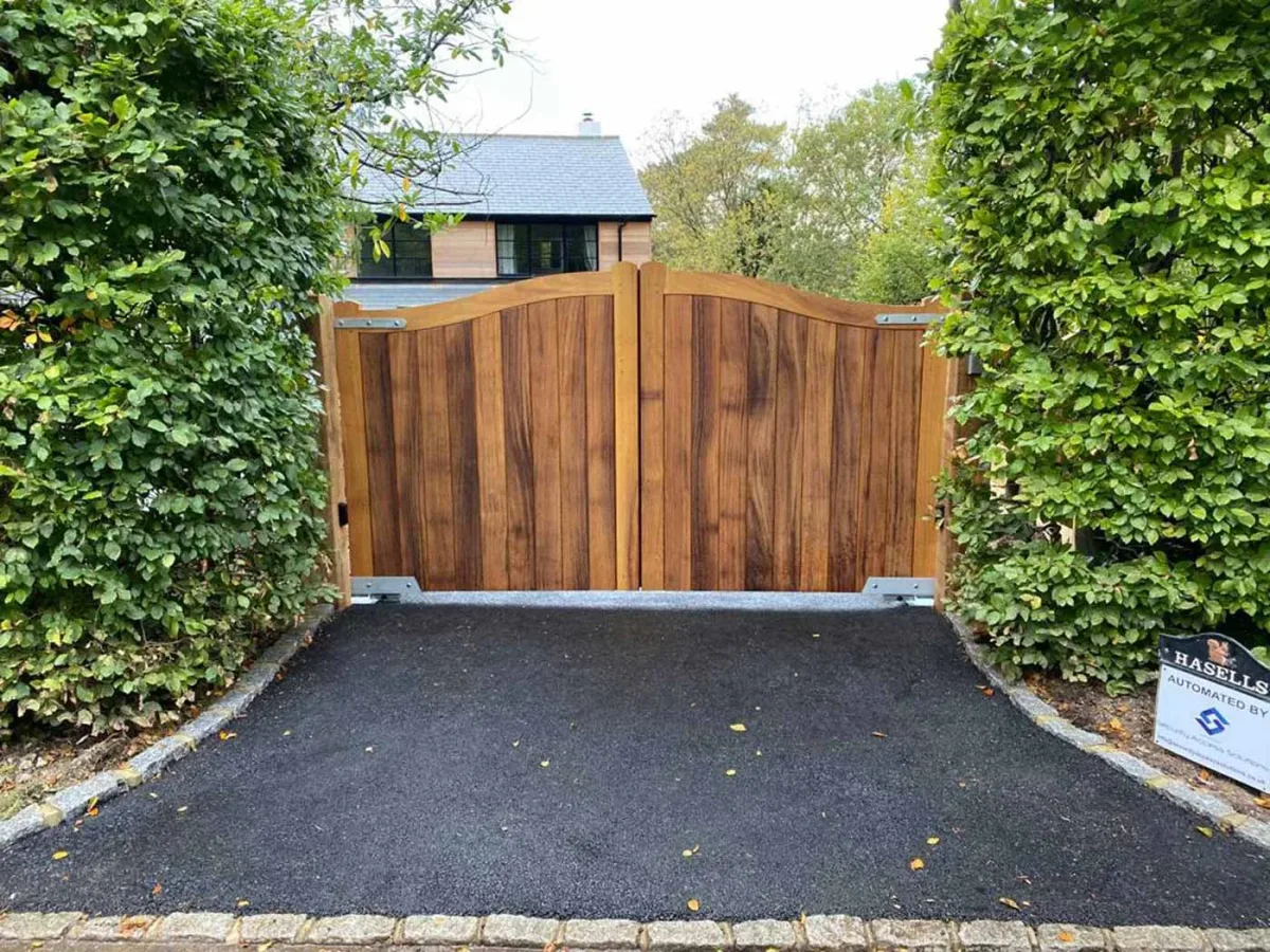 Iroko Swan Neck Gates — Crowborough
